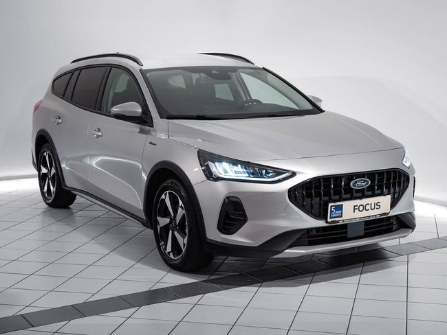 Mietwagen in Tirol der Ford Focus Active in Silber