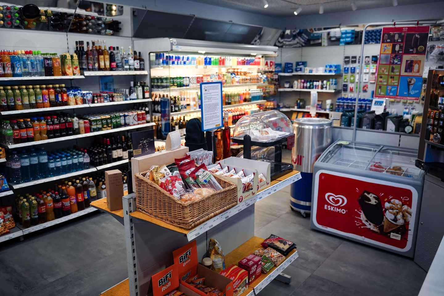 Shell Tankstelle in Sölden von Innen